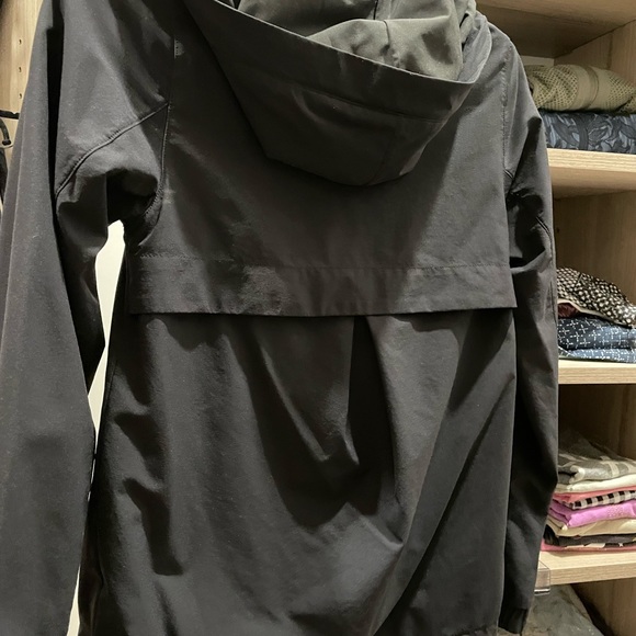 Lululemon black jacket - Picture 3 of 3